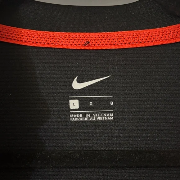 Nike Black and Red Long Sleeve Top - Picture 2 of 4